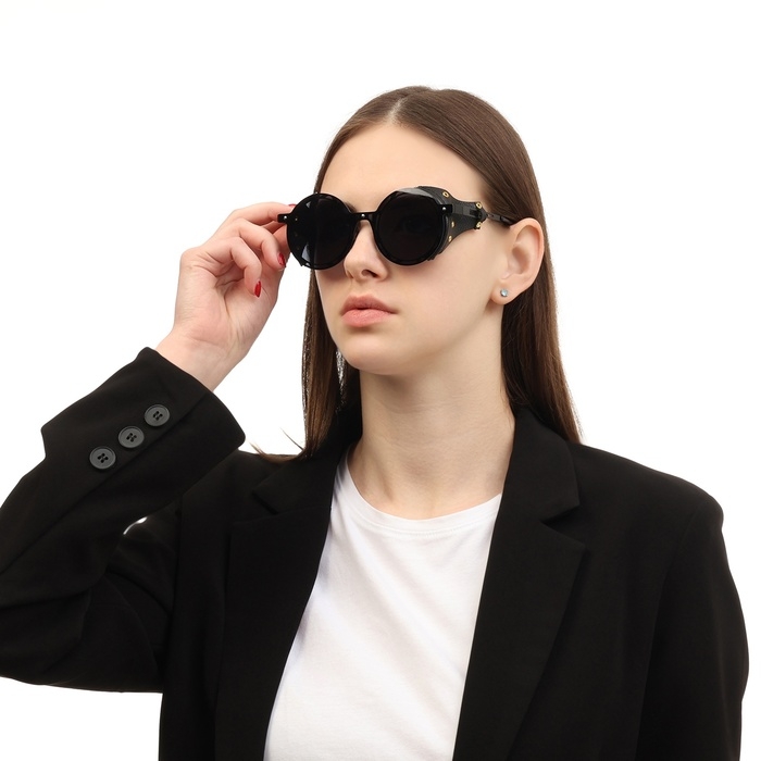 Очки солнцезащитные женские, uv 400, кожаные шторки, дужка 14.7 см, ширина 14.4 см, линза 7 х 5.5 см 9909 Очки солнцезащитные женские, uv 400, кожаные шторки, дужка 14.7 см, ширина 14.4 см, линза 7 х 5.5 см 9909