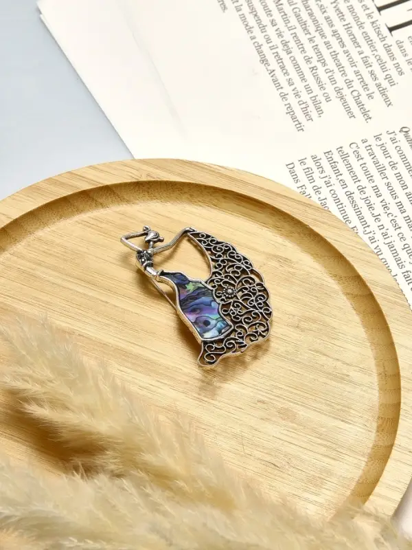 Брошь &laquo;Галиотис. Танцовщица&raquo;, разноцветная в чернёном серебре