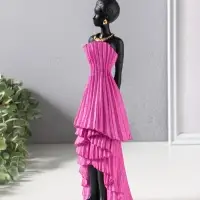 Сувенир полистоун "Девушка в ярко-розовом платье с оборками" чёрный 9х8,5х30,5 см