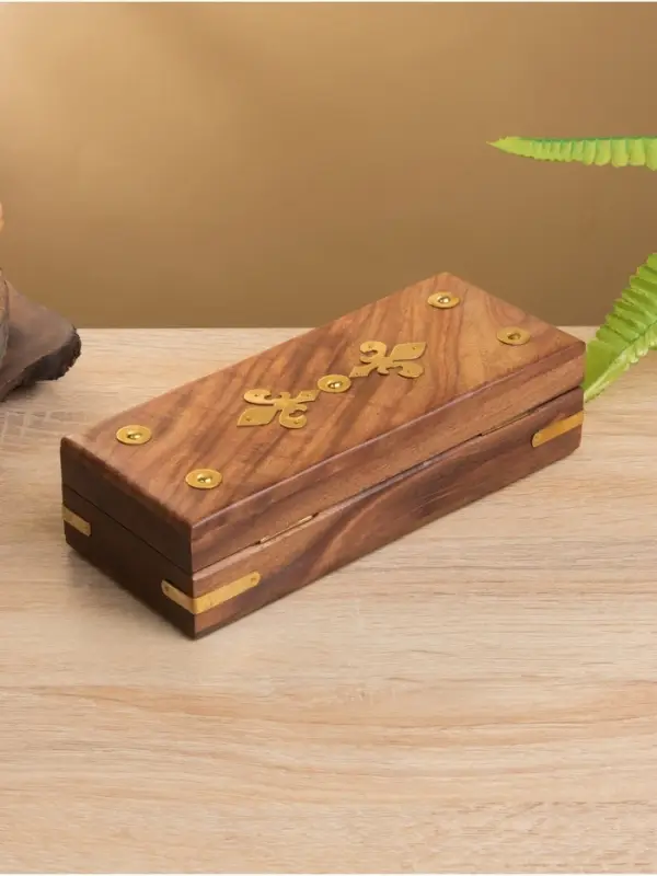 Шкатулка &laquo;Лилия&raquo;, 20&times;8&times;5 см, дерево шишам, латунь