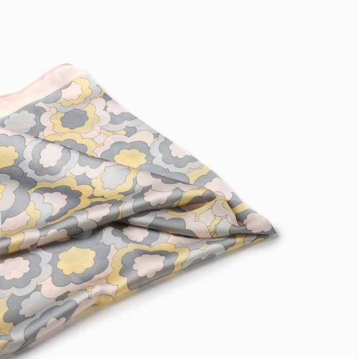 Платок женский MINAKU р-р 70*70 см, цв. серый Платок женский MINAKU р-р 70*70 см, цв. серый