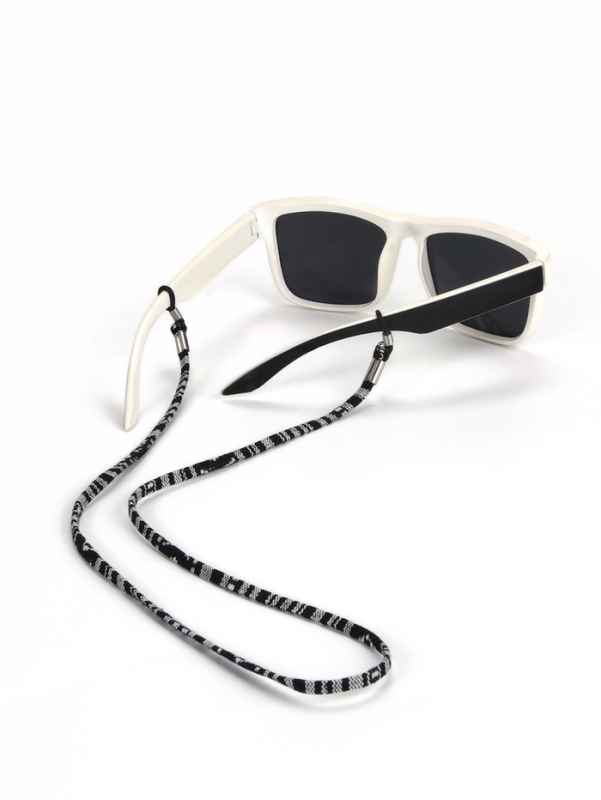 Шнурок для очков на шею 70 см, черный с узором Шнурок для очков на шею 70 см, черный с узором