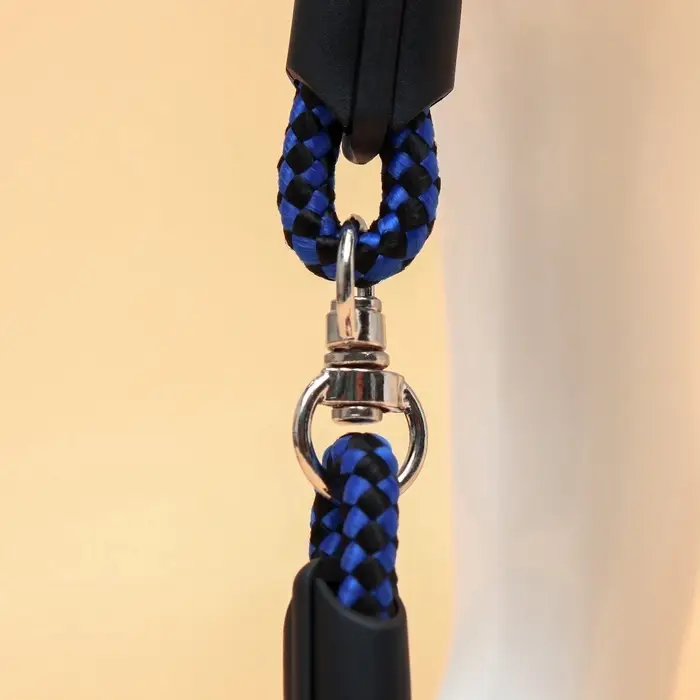 Ринговка для собак, 150&times;0.6 см, с вертлюгом, синяя, чёрная
