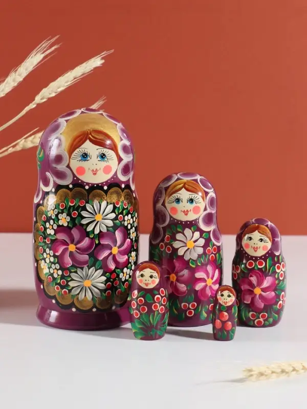 Матрёшка дерево &laquo;Любовь&raquo;, сиреневый платок, 5-кукольная, 19 см