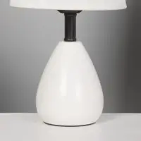 Лампа настольная RISALUX ЭКО &laquo;Лорен&raquo; 1&times;40 Вт Е27 белый 16&times;16&times;34 см