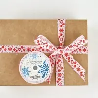 Лента декоративная репсовая &laquo;Новогодние игрушки и подарки&raquo;, белая, 2 см &times; 5 м