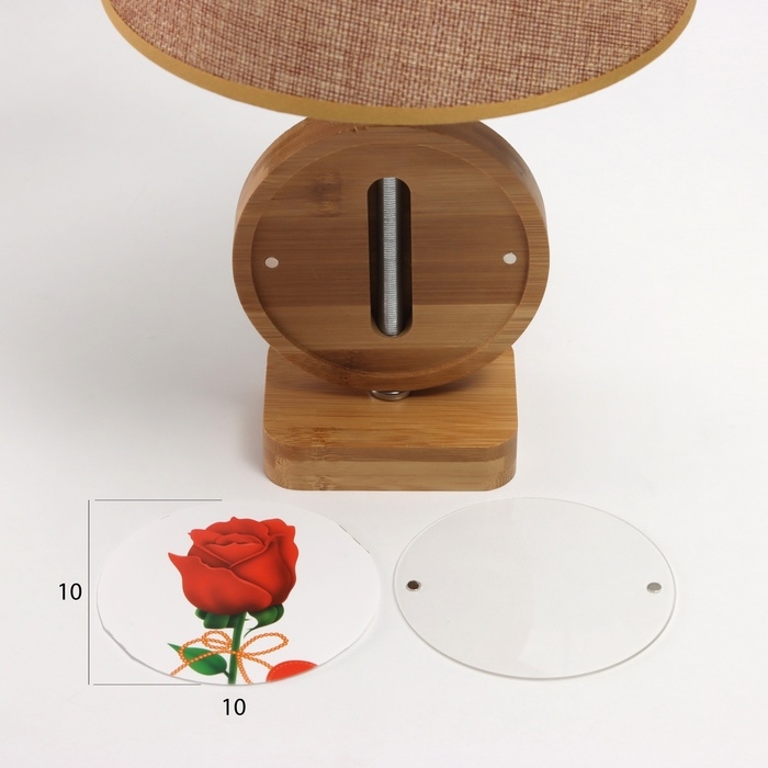 Лампа настольная с фоторамкой 9,8х9,8см (акрил на магнитах) 20х20х35см Лампа настольная с фоторамкой 9,8х9,8см (акрил на магнитах) 20х20х35см