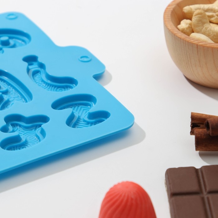 Форма для кондитерских украшений Доляна «Алфавит английский», силикон, 33,5×16,3 см, 26 ячеек (h=4 см), цвет МИКС Форма для кондитерских украшений Доляна «Алфавит английский», силикон, 33,5×16,3 см, 26 ячеек (h=4 см), цвет МИКС