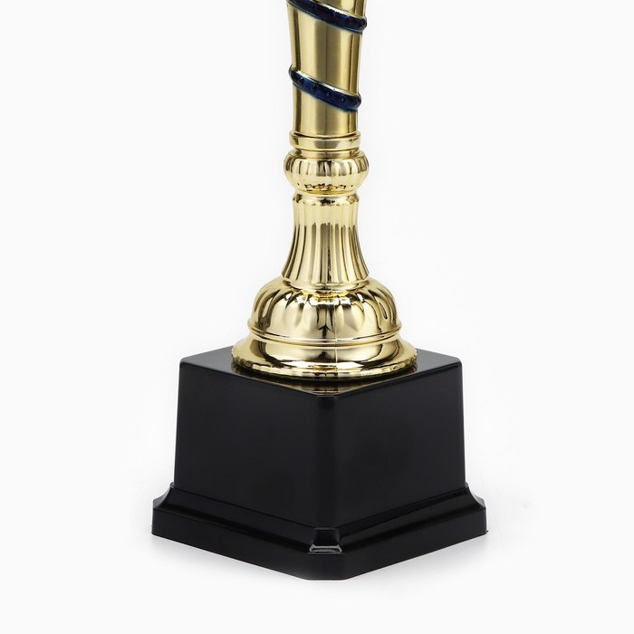 Кубок 139C, наградная фигура, золото, подставка пластик, 29,5 &times; 13 &times; 7,5 см.