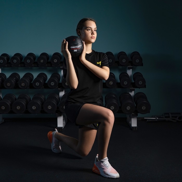 Медицинбол ONLYTOP, 2 кг, d=18 см Медицинбол ONLYTOP, 2 кг, d=18 см