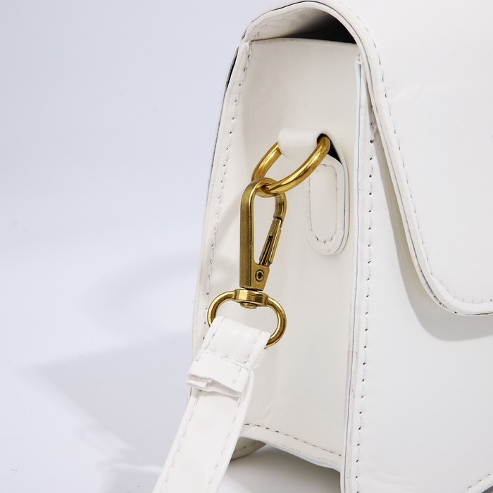 Сумка-мессенджер на магните, цвет белый Сумка-мессенджер на магните, цвет белый