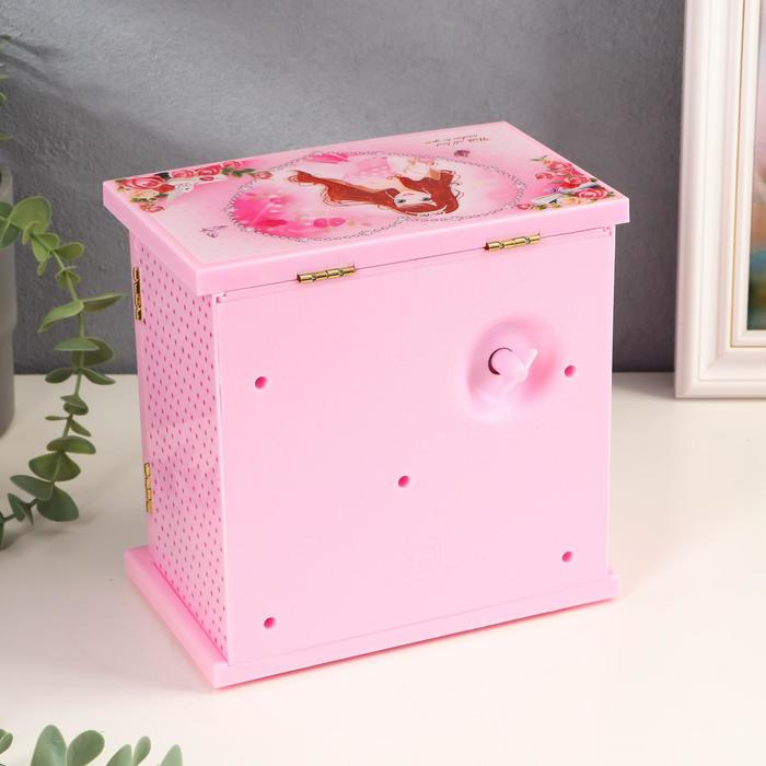 Шкатулка музыкальная Шкатулка музыкальная "Шкафчик модницы" 18х18х12 см