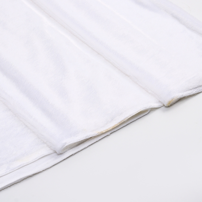 Лоскут c мехом на трикотажной основе, белый, 100 × 165 см, 100% п/э Лоскут c мехом на трикотажной основе, белый, 100 × 165 см, 100% п/э