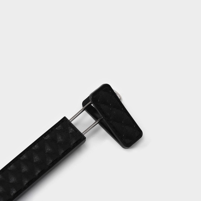 Вешалки для брюк и юбок LaDо́m Eliot, 29×15 см, 3 шт, с зажимами, цвет чёрный Вешалки для брюк и юбок LaDо́m Eliot, 29×15 см, 3 шт, с зажимами, цвет чёрный