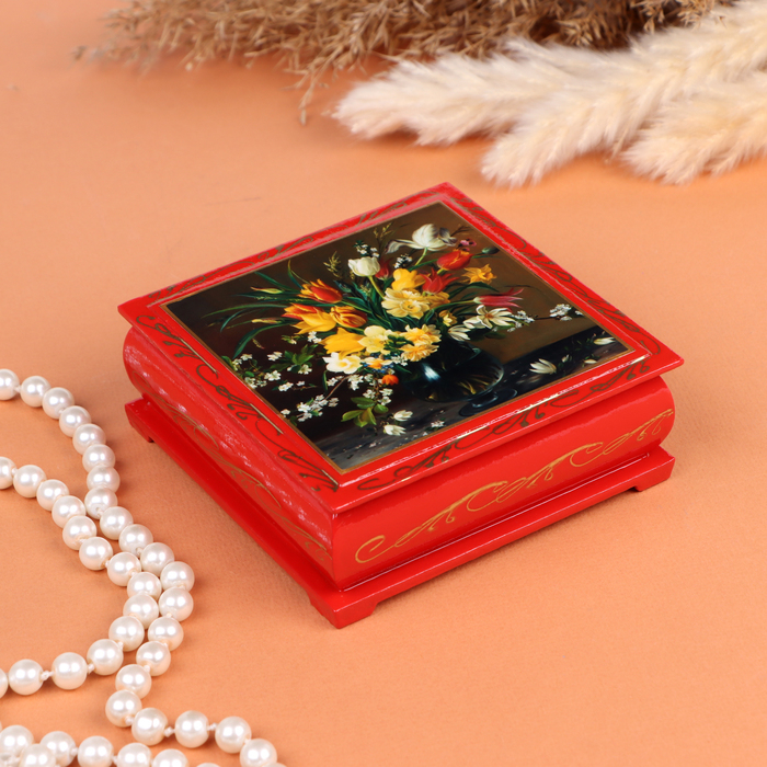 Шкатулка «Цветы в вазе», красная, 10х10 см, лаковая миниатюра Шкатулка «Цветы в вазе», красная, 10х10 см, лаковая миниатюра