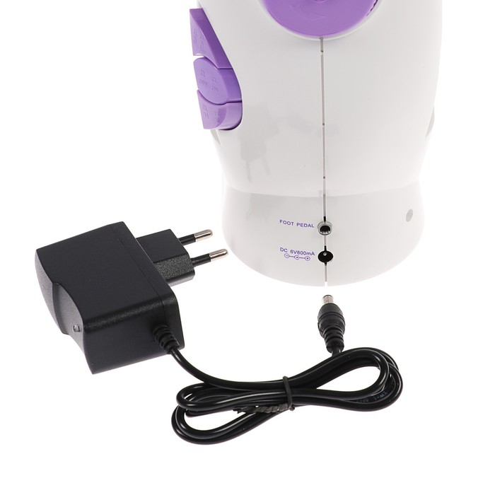 Швейная машинка Luazon LSH-03, 6 Вт, полуавтомат, 2 скорости, 4xАА или 220 В, белая Швейная машинка Luazon LSH-03, 6 Вт, полуавтомат, 2 скорости, 4xАА или 220 В, белая