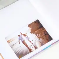 Фотоальбом на 80 фото 10х15 см "Малышка с косичками, с мишкой" в коробке 5х19х22,8 см