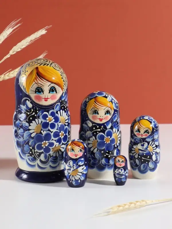 Матрёшка дерево &laquo;Марина&raquo;, гжель, 5-кукольная, 19 см