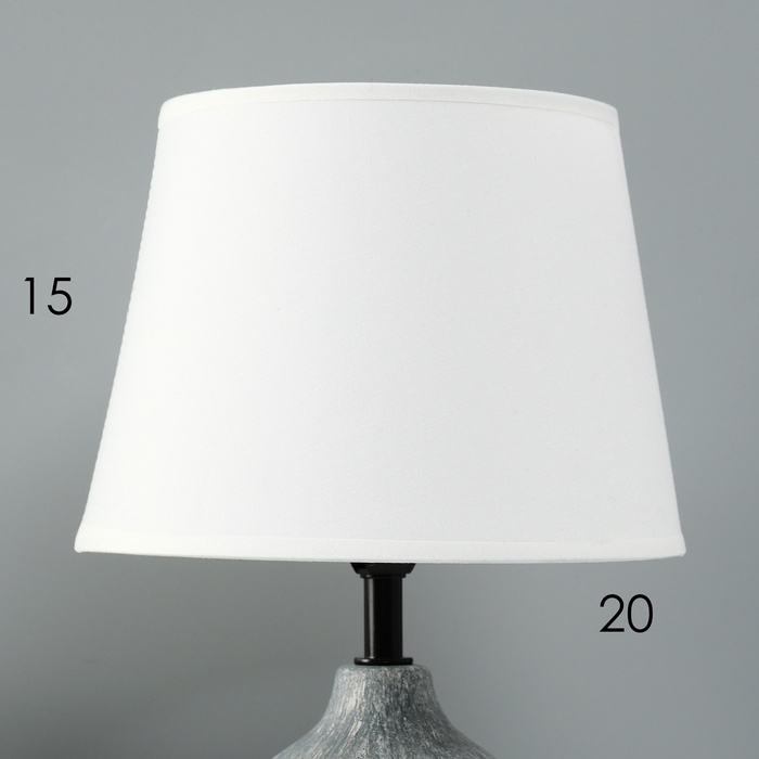 Лампа настольная Лампа настольная "Тезис" 1х40Вт Е14 серый 20х20х32см