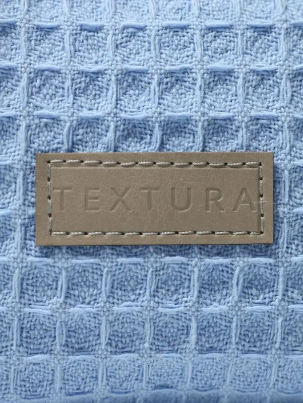 Косметичка женская на молнии TEXTURA, объёмная, средний размер, мягкая, голубая