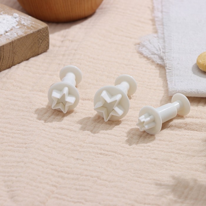 Набор плунжеров кондитерских Доляна «Звёздочка», 3 шт: d=2 см, d=2,2 см, d=2,5 см, цвет белый Набор плунжеров кондитерских Доляна «Звёздочка», 3 шт: d=2 см, d=2,2 см, d=2,5 см, цвет белый