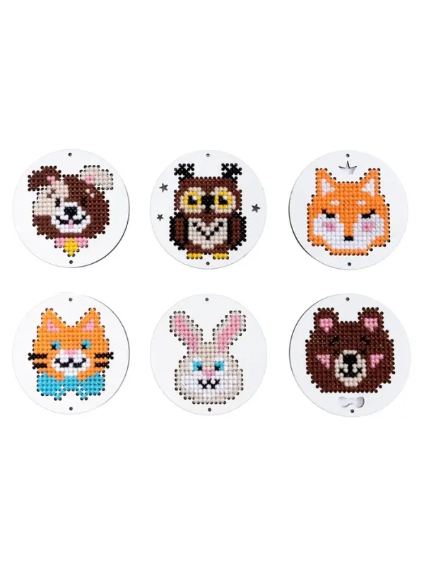 Набор для творчества. Вышивка по деревянным трафаретам "Портретная галерея"