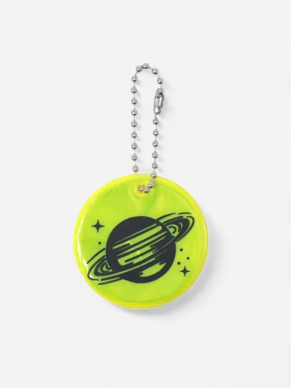 Светоотражающий элемент двусторон сатурн 4,7*4,7см цепочка салатовый АУ Светоотражающий элемент двусторон сатурн 4,7*4,7см цепочка салатовый АУ