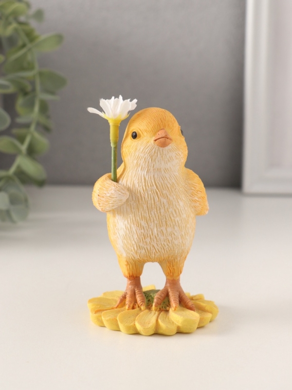 Сувенир полистоун  Сувенир полистоун "Цыплёнок с ромашкой" 5,5х5,5х10 см