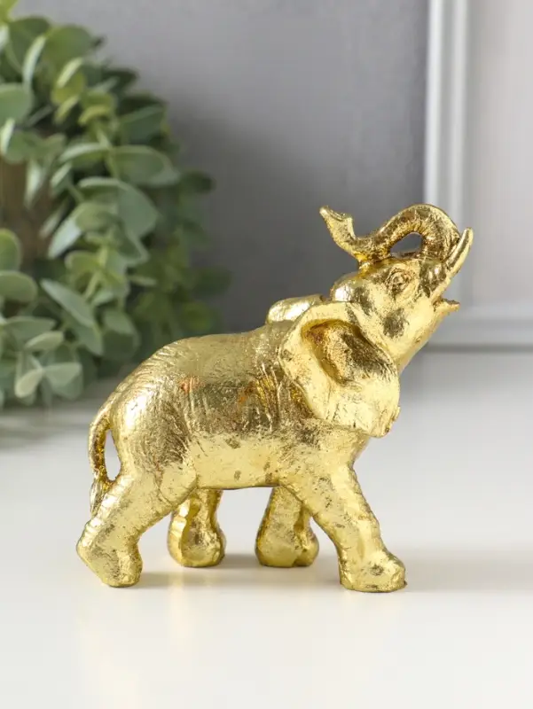 Сувенир полистоун "Золотой слонёнок" 10х5х9,5 см
