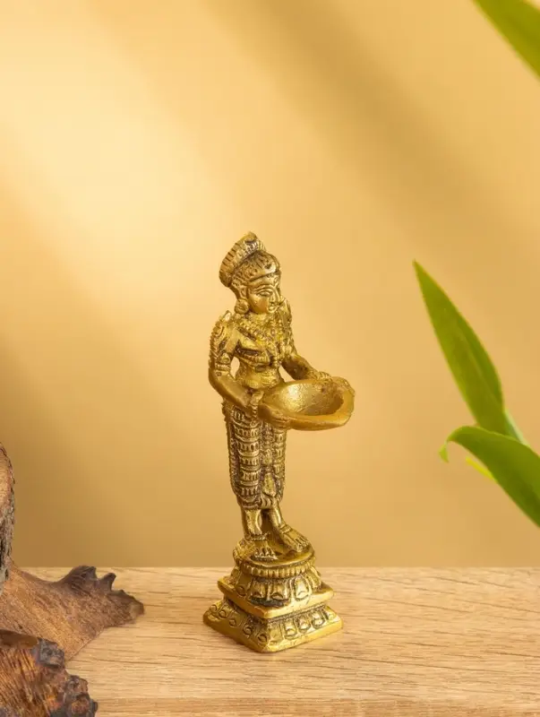 Подставка под благовония  Подставка под благовония "Лакшми" латунь 2,5х2,5х10 см