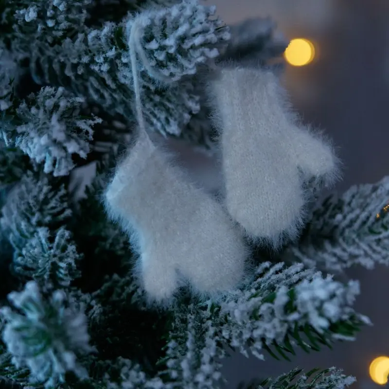 Подвеска на елку «Вьюшка», варежки, белая