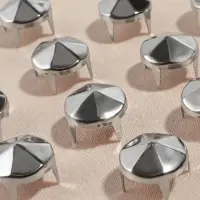 Хольнитен &laquo;Конус&raquo;, d=10 мм, 4 крепления, 50 шт., цвет серебряный