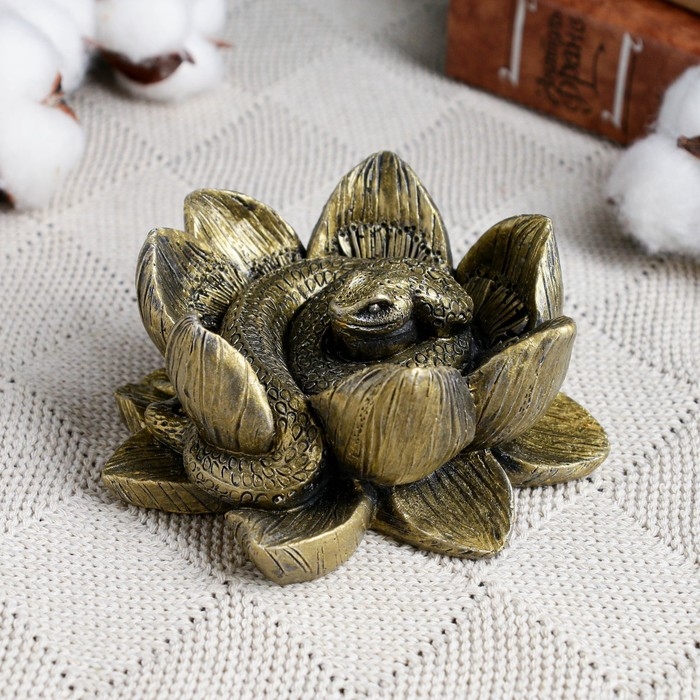 Фигура Фигура "Змея в лотосе" состаренное золото, 12х12х4см