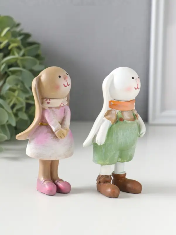 Сувенир полистоун "Зайчики-малыши нарядные" набор 2 шт 5,5х3х9,5 см