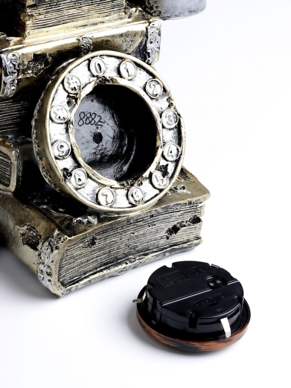 Часы настольные интерьерные, «Телефон», на батарейках, 23.5×14×18.5 см, d-5.5 см Часы настольные интерьерные, «Телефон», на батарейках, 23.5×14×18.5 см, d-5.5 см