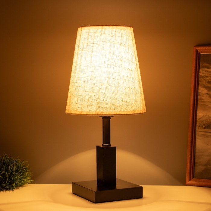 Лампа настольная Лампа настольная "Колд" 1х40Вт Е27 черный 16х16х34см