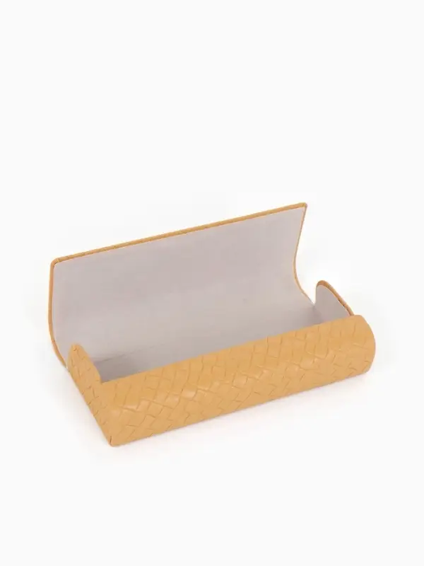 Футляр для очков на магните, размер 15.5&times;6&times;3 см, бежевый