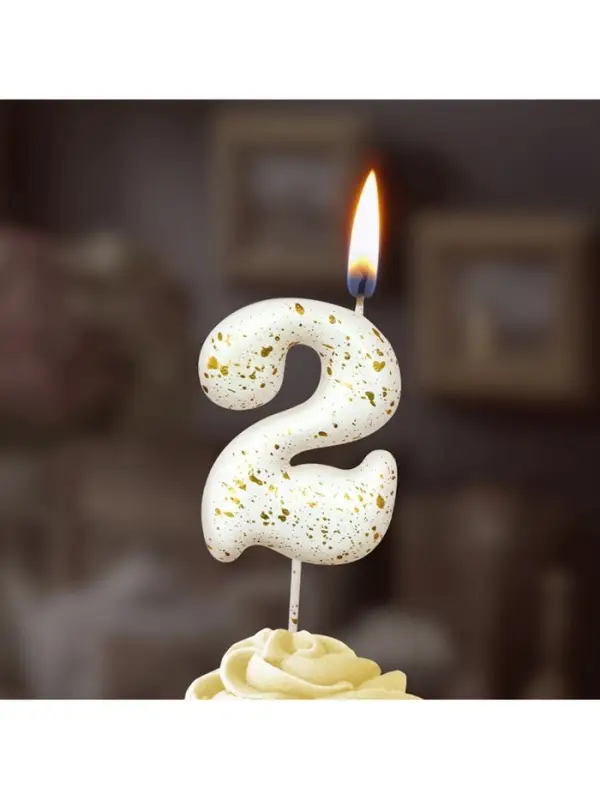 Свеча в торт "Белые брызги", цифра "2"