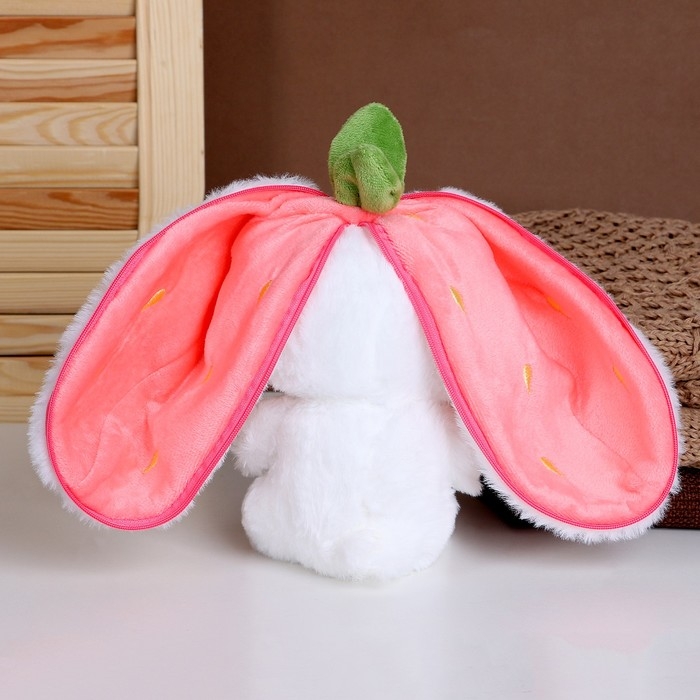 Мягкая игрушка «Зайка-клубника», 20 см