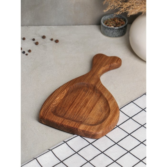 Доска для подачи авторская «Кость», 29×17×2 см, натуральный дуб Доска для подачи авторская «Кость», 29×17×2 см, натуральный дуб