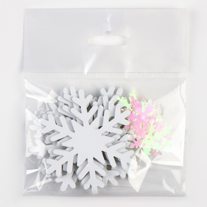 Декор «Снежинки», белые Декор «Снежинки», белые
