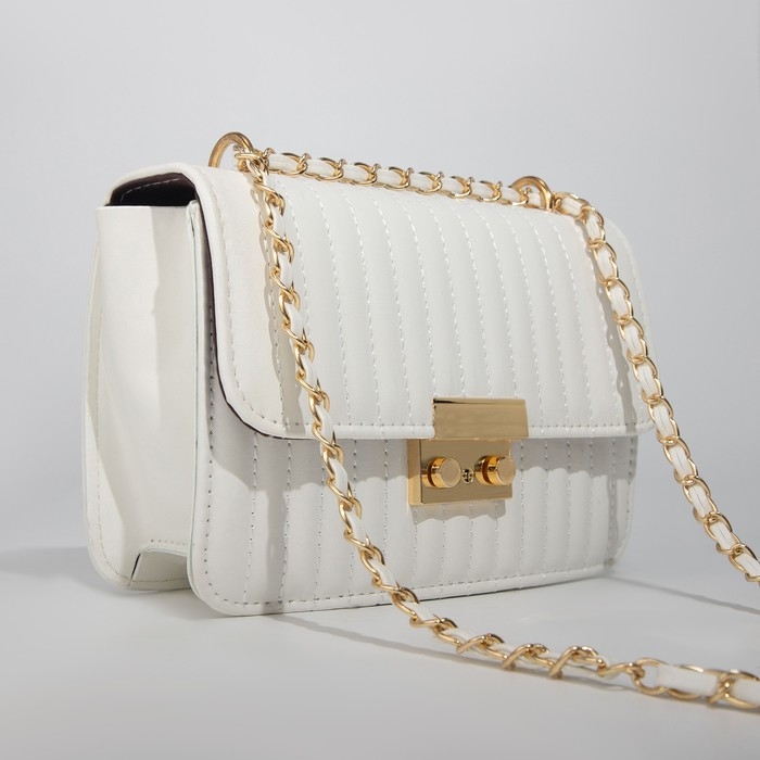 Сумка-мессенджер на клапане, цвет белый Сумка-мессенджер на клапане, цвет белый