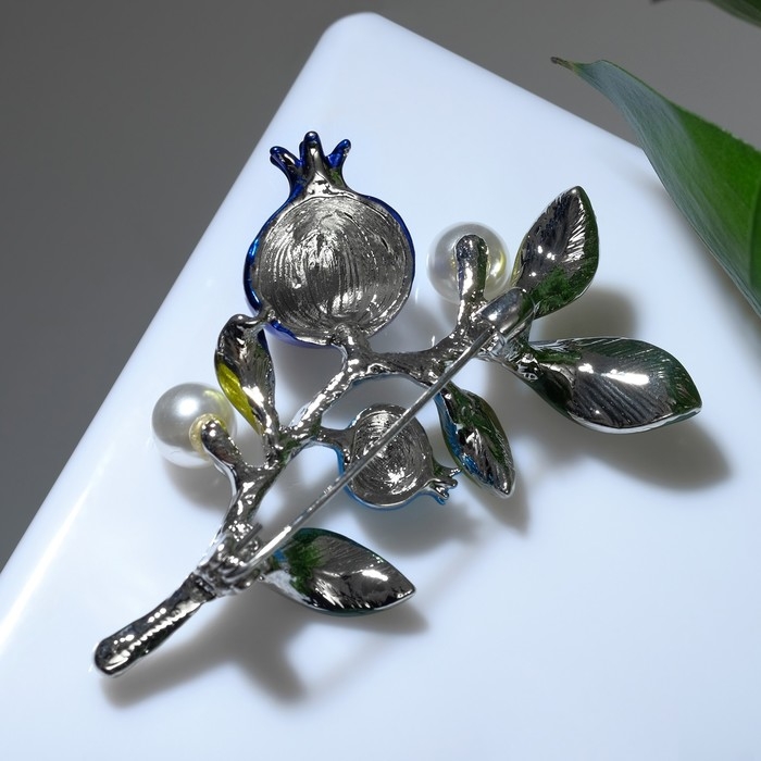 Брошь &laquo;Ветвь черничная&raquo;, цвет зелёно-голубой в серебре