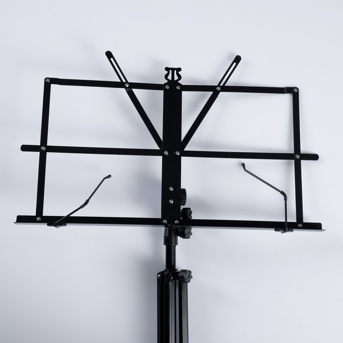 Пюпитр (подставка для нот) с чехлом, высота 140 см, складной Пюпитр (подставка для нот) с чехлом, высота 140 см, складной