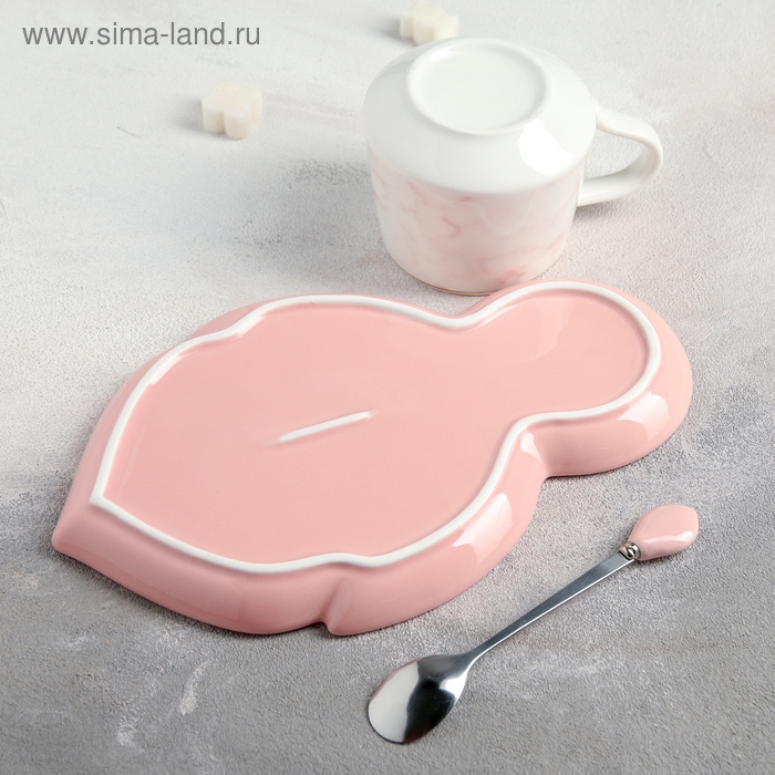 Чайная пара керамическая «Листочек», 3 предмета: чашка 320 мл, блюдце 25,5×16 см, ложка, цвет розовый Чайная пара керамическая «Листочек», 3 предмета: чашка 320 мл, блюдце 25,5×16 см, ложка, цвет розовый