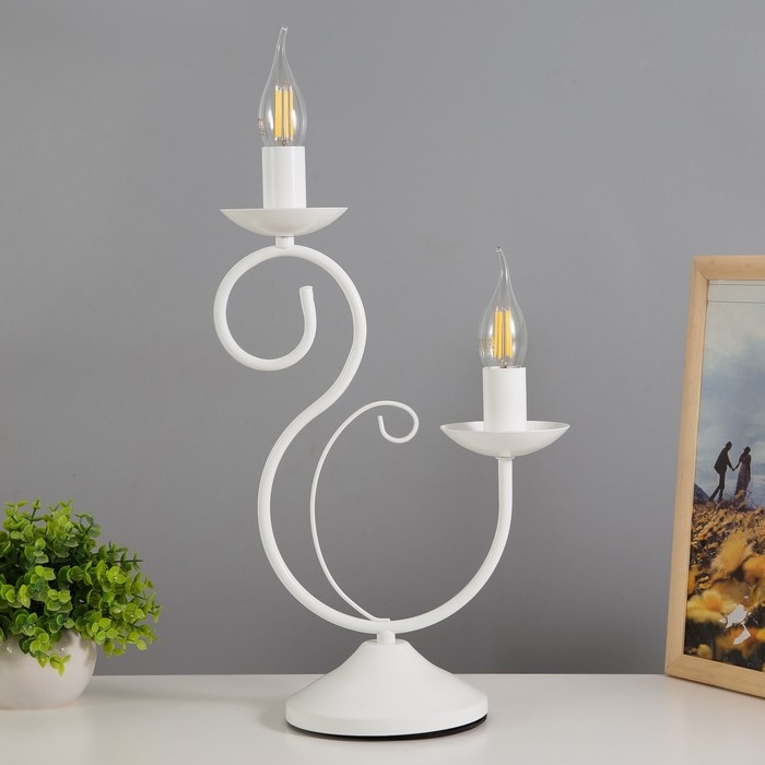 Настольная лампа Настольная лампа "Лале" 2х15Вт Е14 белый RISALUX