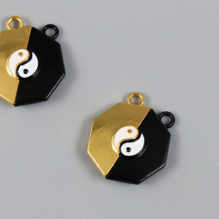 Замок магнитный металл Замок магнитный металл "Инь-ян" чёрный и золотой 2х2,2х0,5 см (набор 2 половинки)