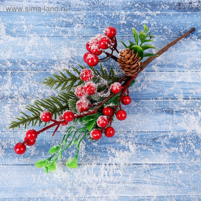 Декор  Декор "Зимние грезы" ягоды зелень хвоя шишка, 27 см
