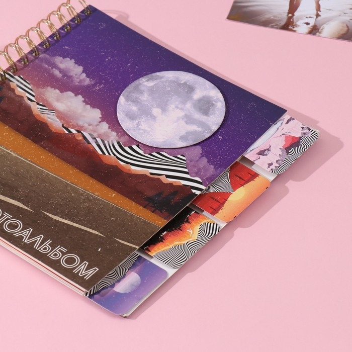 Фотоальбом на спирали 20 листов "Ретрофутуризм" объёмный элемент + 4 вкладки 24х24 см