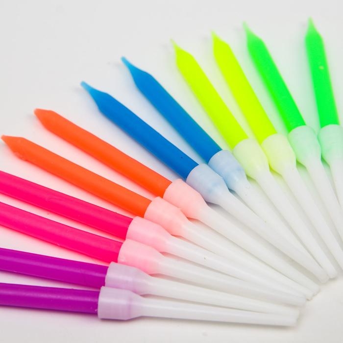 Набор свечей в торт 6 штук, с цветным пламенем, Микки Маус Набор свечей в торт 6 штук, с цветным пламенем, Микки Маус